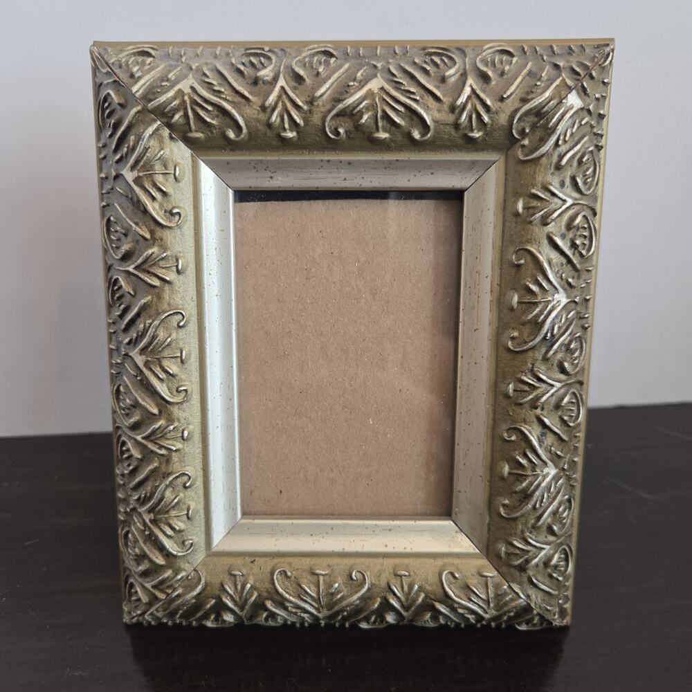 Vtg Ornate Gold Picture Frame 2.5x3.5 Mini Baroque Tabletop Velvet Back Small